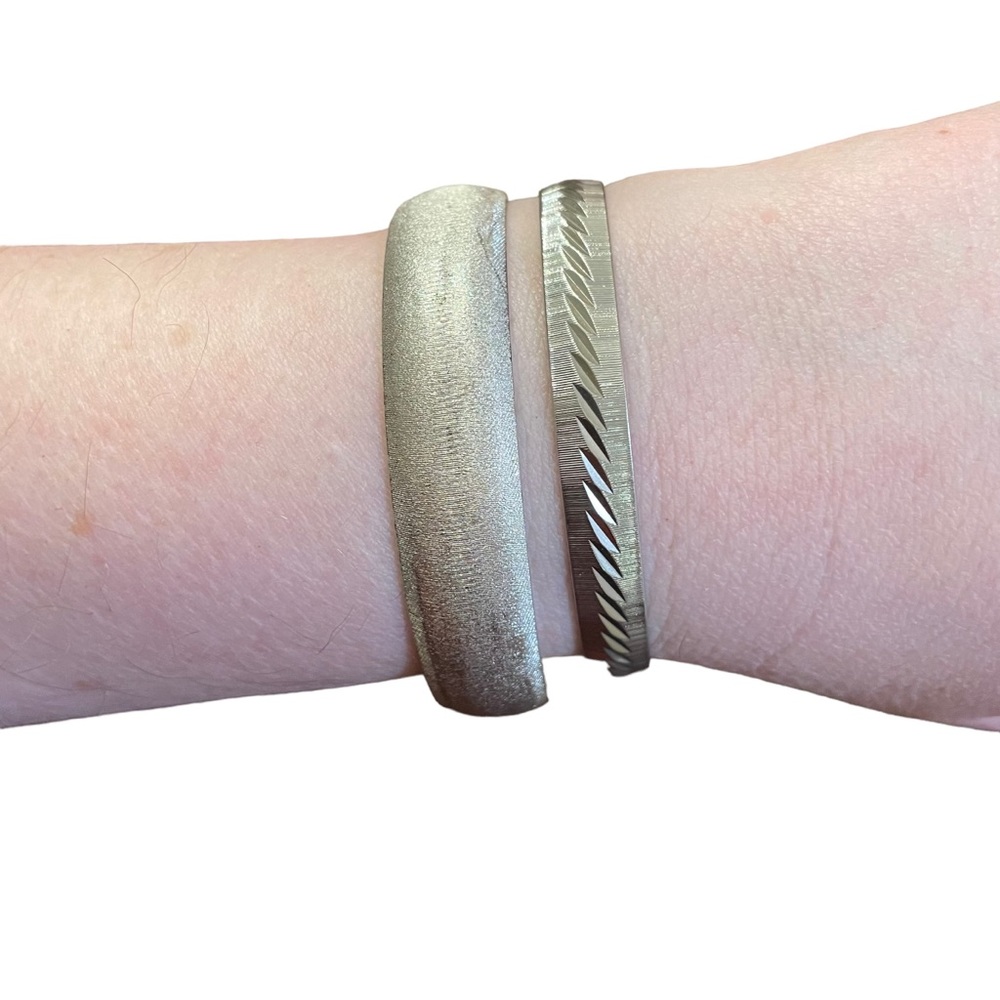 Monet VTG Silver-Tone 2 Bangle Bracelets Etched Brushed Metal Round Stack Estate